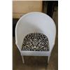 Image 2 : VINTAGE WICKER TUB CHAIR