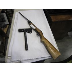 BREAK ACTION 177 PELLET RIFLE AND 50G TACTICAL TOMAHAWK