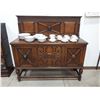 Image 1 : VICTORIAN OAK SIDEBOARD