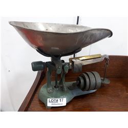 R.E. PRODUCTS CANADIAN 24LB BALANCE SCALE