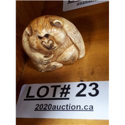 JAPANESE IVORY NETSUKE
