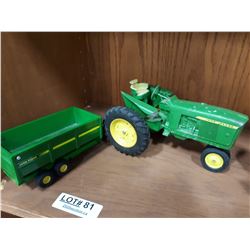 JOHN DEERE DIE CAST METAL TRACTOR WITH WAGON