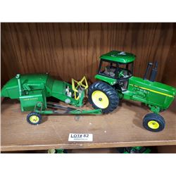 JOHN DEERE DIE CAST METAL TRACTOR WITH HARVESTER