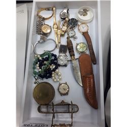 TRAY OF VINTAGE SMALL COLLECTABLES