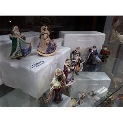ASHTON DRAKE COLLECTABLE SANTAS