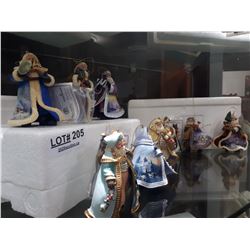 ASHTON DRAKE COLLECTABLE SANTAS