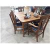 Image 1 : QUARTER SAWN OAK TABLE WITH SIX CHAIRS