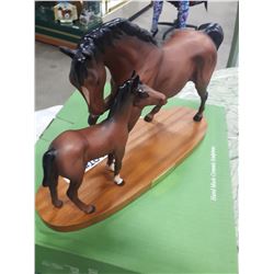 ROYAL DOULTON HORSE FIGURINE
