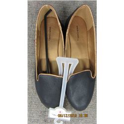 NEW - SIMON CHANGE SLIP ON SHOES