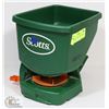 Image 1 : SCOTTS TURF BUILDER HANDHELD SPREADER