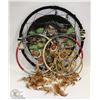 Image 1 : BOX W/SET OF 4 DREAMCATCHERS - 1 LARGE,