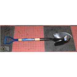 YARDWORK SHORT HANDLE SPADE.