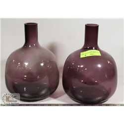 PAIR OF PURPLE TORRES & TARGUS COLLECTION VASES