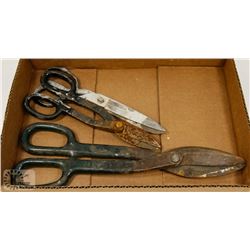BOX W/ HEAVY DUTY METAL SCISSORS