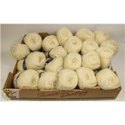 FLAT OF 20 BALLS CREAM ACRYLIC & WOOL FROM HOLLAND