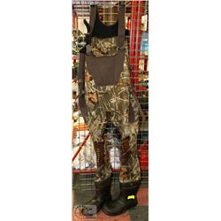 LACROSSIE INSULATED CHEST WADERS SIZE 13 WIDTH MED