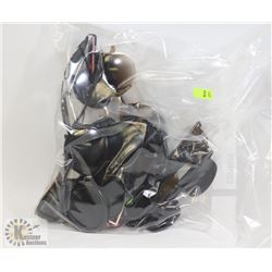 BAG OF ASSORTED DRUG STORE CLOSURE SUNGLASSES