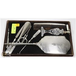 VINTAGE PERSONAL CARE KIT