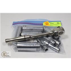 SNAP-ON RACHET WITH BAG OF SNAP-ON SOCKETS