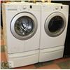 Image 1 : LG PEDESTAL WASHER AND DRYER