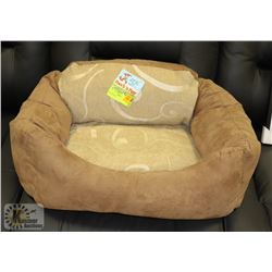 NEW PET BED