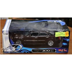 MAISTO 2005 CHRYSLER 300 HEMI C 1:18 SCALE DIE
