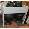 Image 1 : RAISED GREY PLANTER 39"X24"X35".