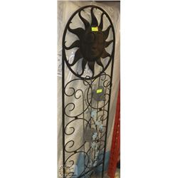 2 METAL GARDEN STANDS - THE SUN 72" TALL & SNAIL