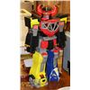 Image 1 : 27 INCH TALL LARGE ROBOT TOY WITH