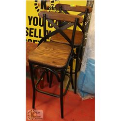 PAIR OF BAR STOOLS.