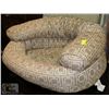 Image 1 : LARGE PET BED