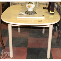 EXTENDABLE KITCHEN TABLE 63 X 44 WITH 18" INSERT