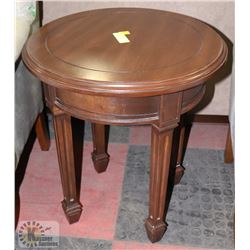 SMALL ROUND END TABLE 20"