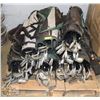 Image 1 : PALLET OF ASSORTED GOLF CLUBS