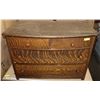 Image 2 : ANTIQUE TIGER OAK 4 DRAWER DRESSER.