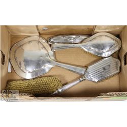 5 PC  VINTAGE GROOMING KIT