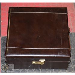 VINTAGE PRESTO TRAVELLING BAR SET