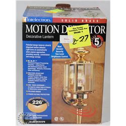 MOTION DETECTION DECORATIVE LANTERN.