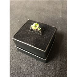 NATURAL GREEN PERIDOT & SIBERIAN EMERALD RING (SIZE 5.5)