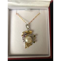 ROUND BUTTON CREAMY WHITE MOON FISH PENDANT (925 STERLING SILVER)