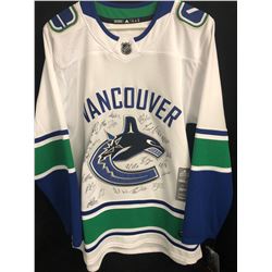 VANCOUVER CANUCKS TEAM SIGNED JERSEY
