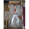 Image 2 : ELVIS PRESLEY 21" VINYL COLLECTABLE WORLD DOLL