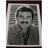 Image 1 : BURT REYNOLDS SIGNED PHOTO 8" X 10"
