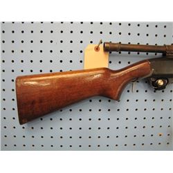 g039... Remington Speedmaster model 552 semi automatic 22 caliber with scope butt plate missing tube