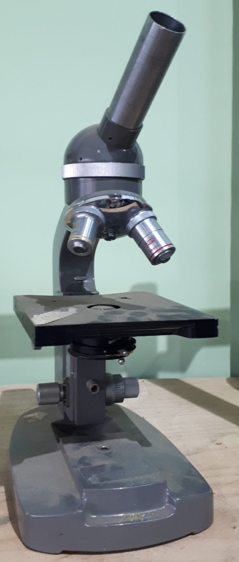 VINTAGE WELCH SCALE AND BUSHNELL MICROSCOPE