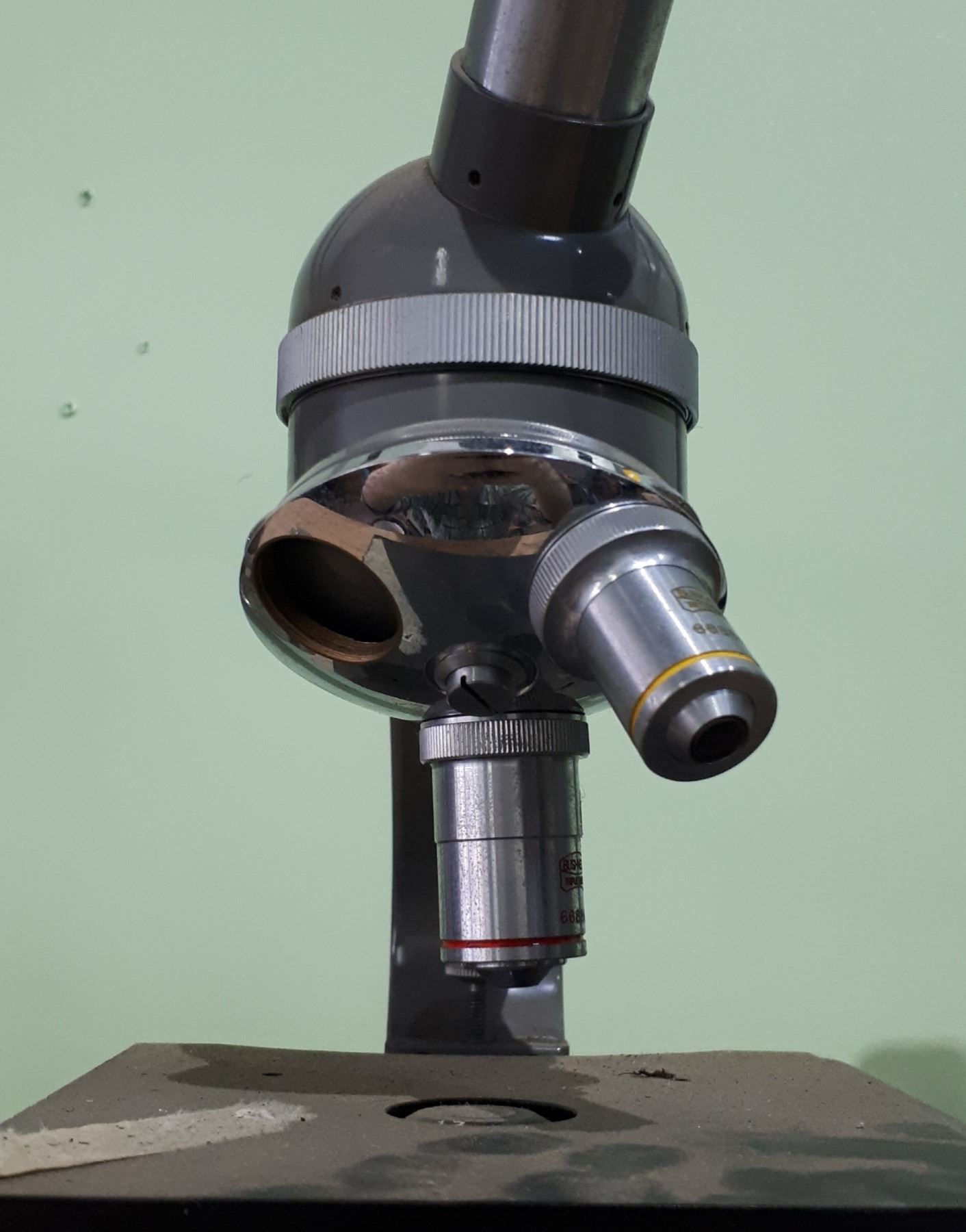 VINTAGE WELCH SCALE AND BUSHNELL MICROSCOPE