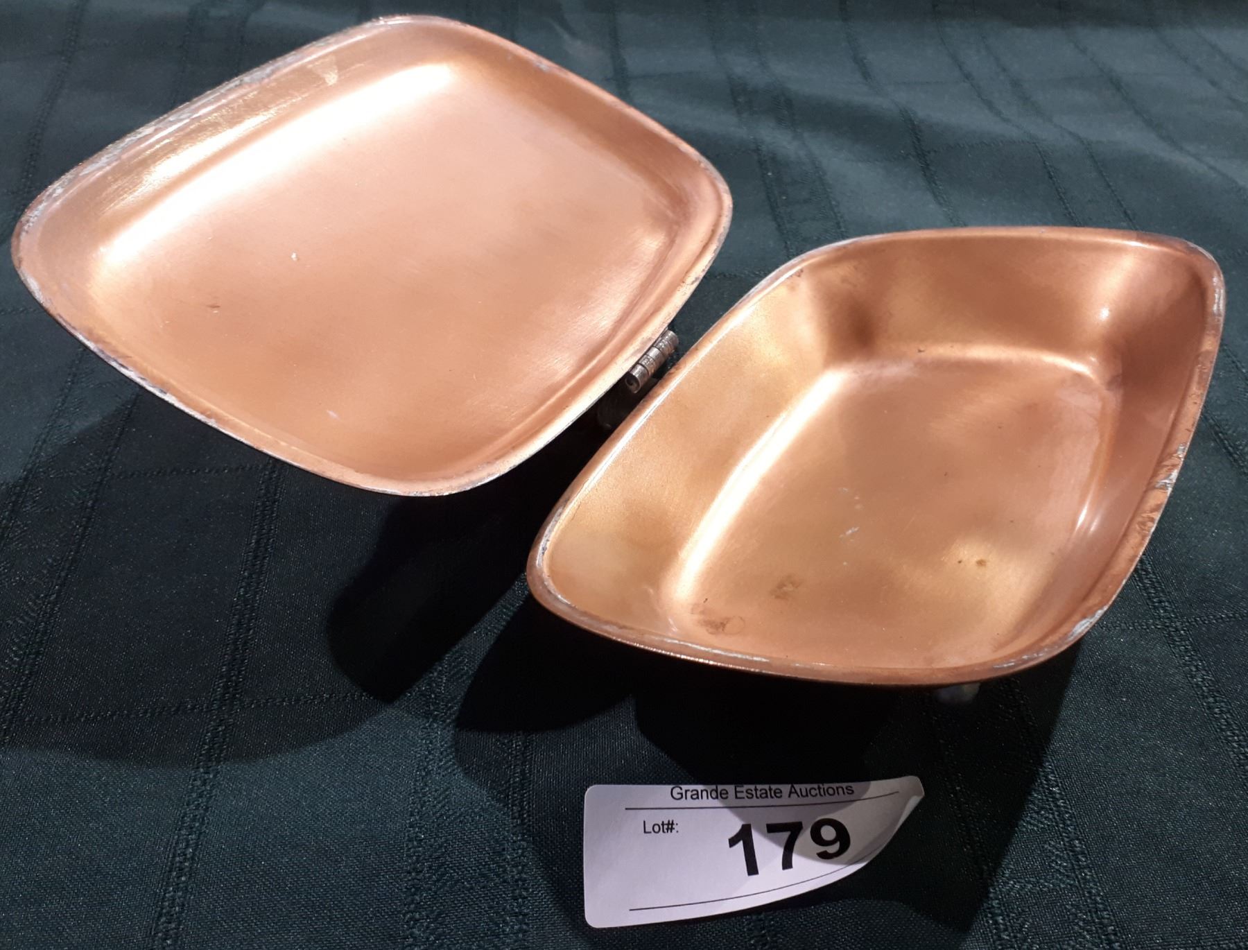 ANTIQUE COPPER BUTLER CRUMB CATCHER W/WOOD HANDLE