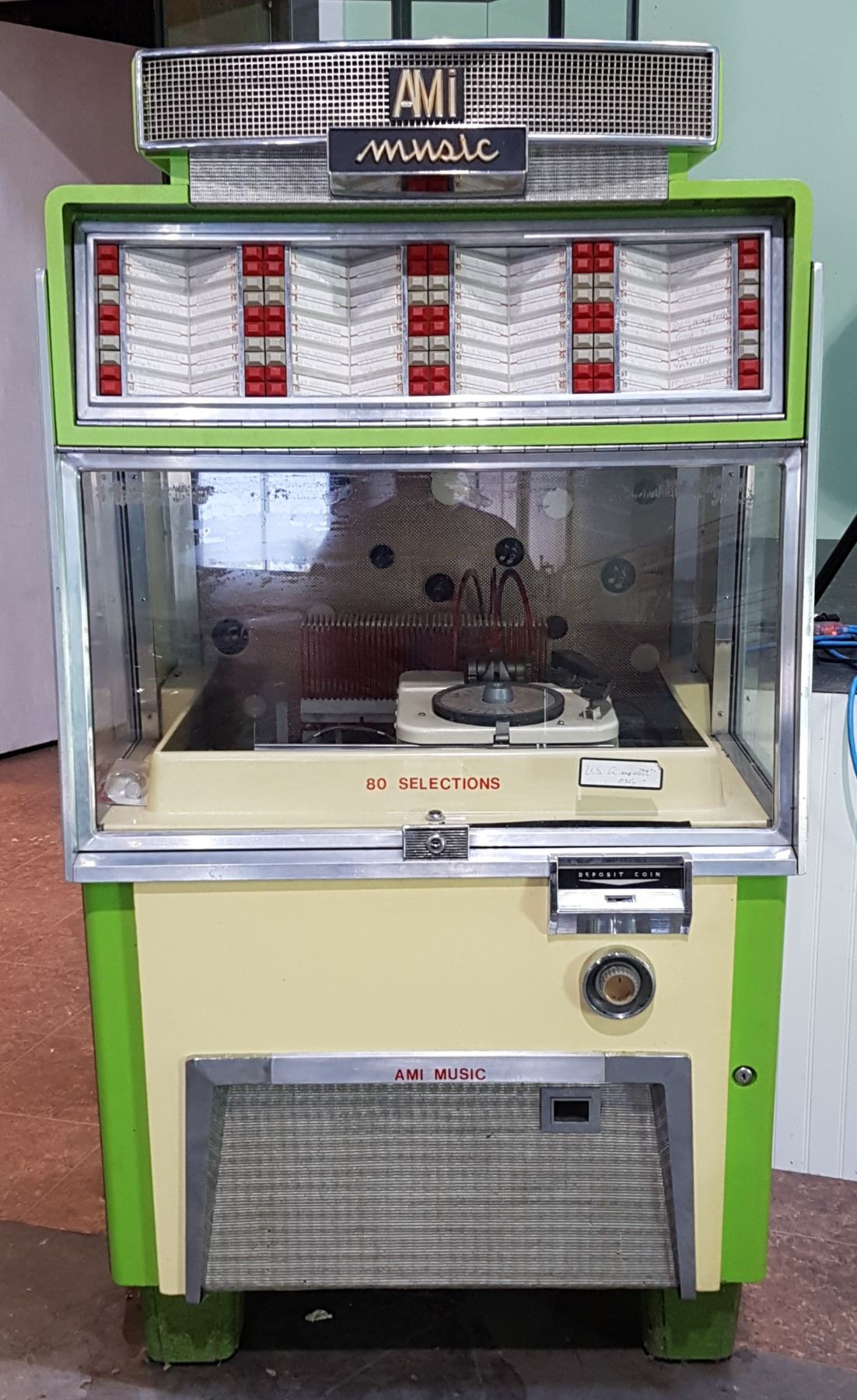 VINTAGE AMI MODEL G80 JUKEBOX
