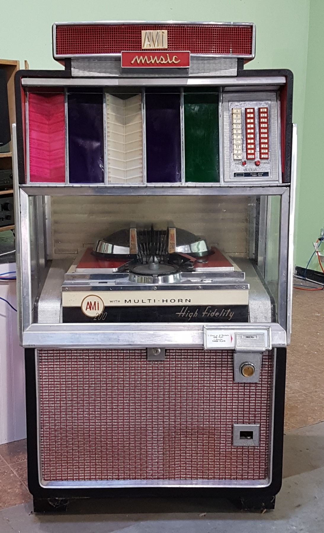VINTAGE AMI MODEL G-200 JUKEBOX
