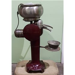 ANTIQUE MCCORMICK DEERING CREAM SEPARATOR